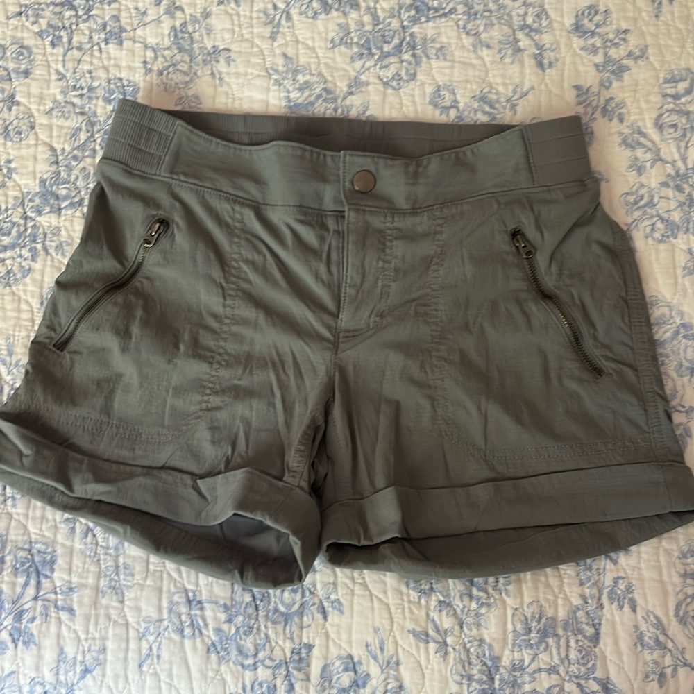 Athleta active shorts!!
